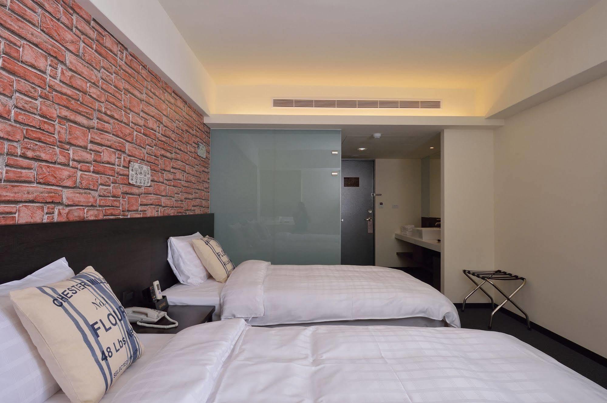 Home Rest Hotel Taitung Екстер'єр фото