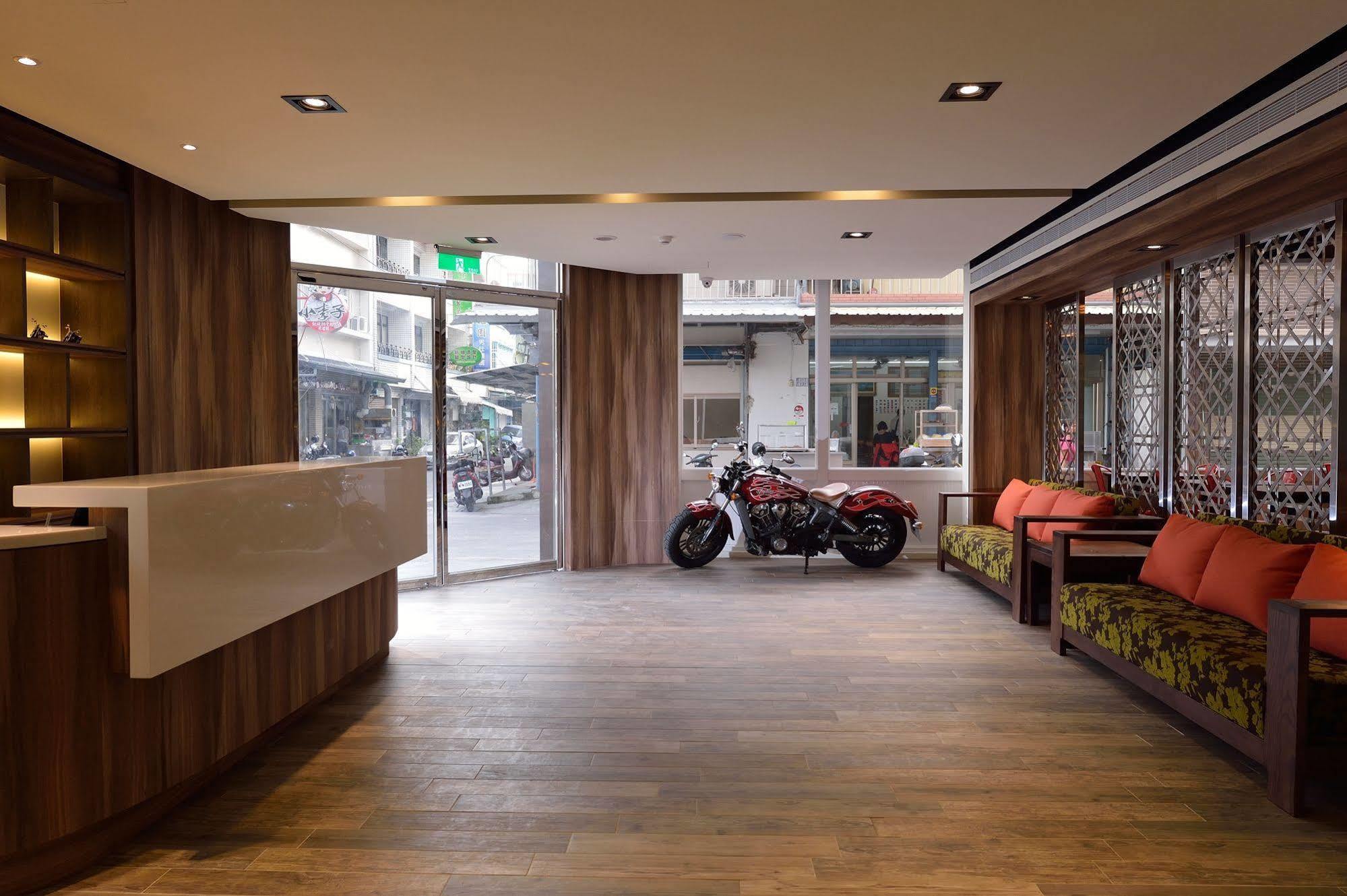 Home Rest Hotel Taitung Екстер'єр фото