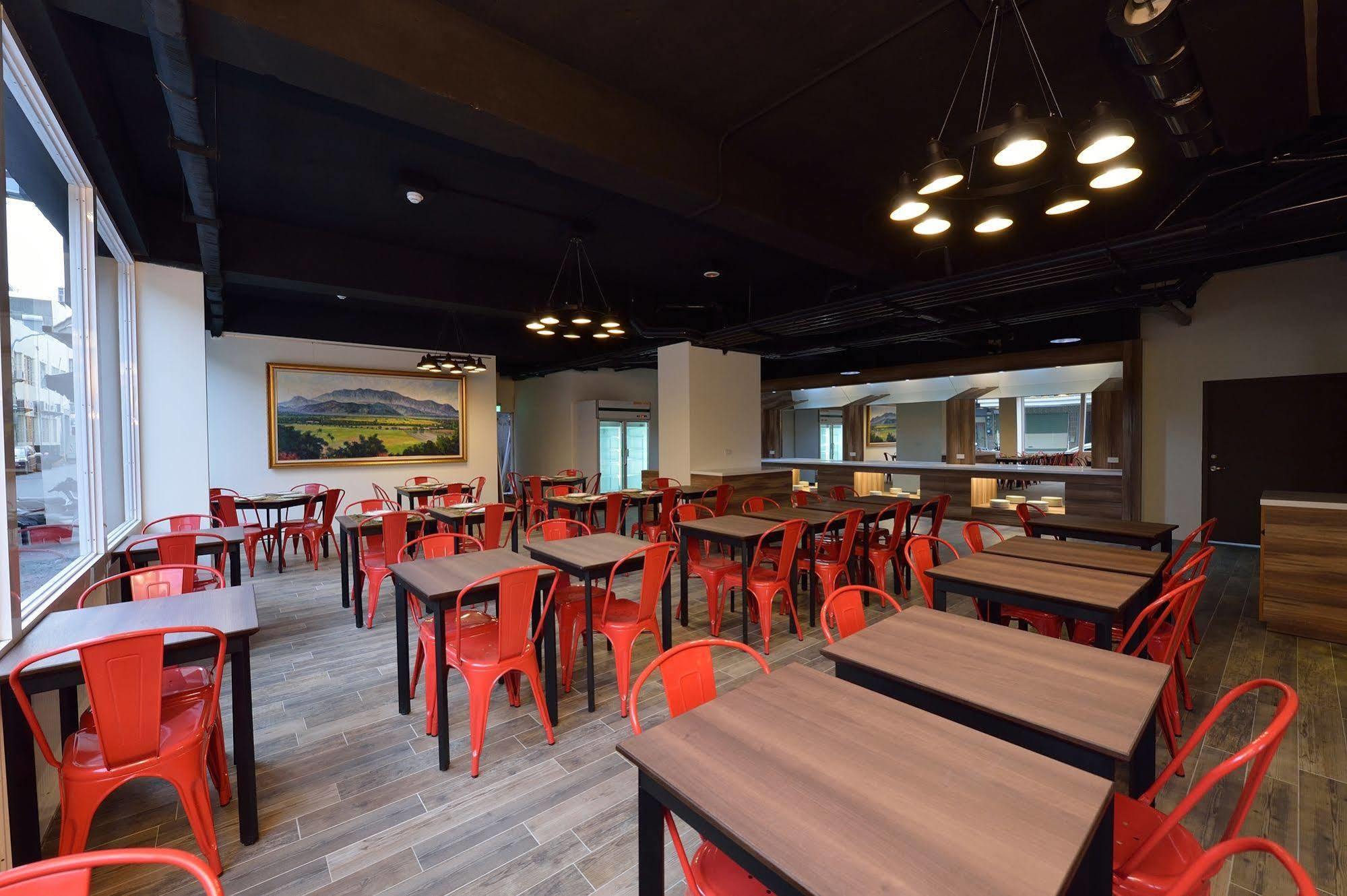 Home Rest Hotel Taitung Екстер'єр фото